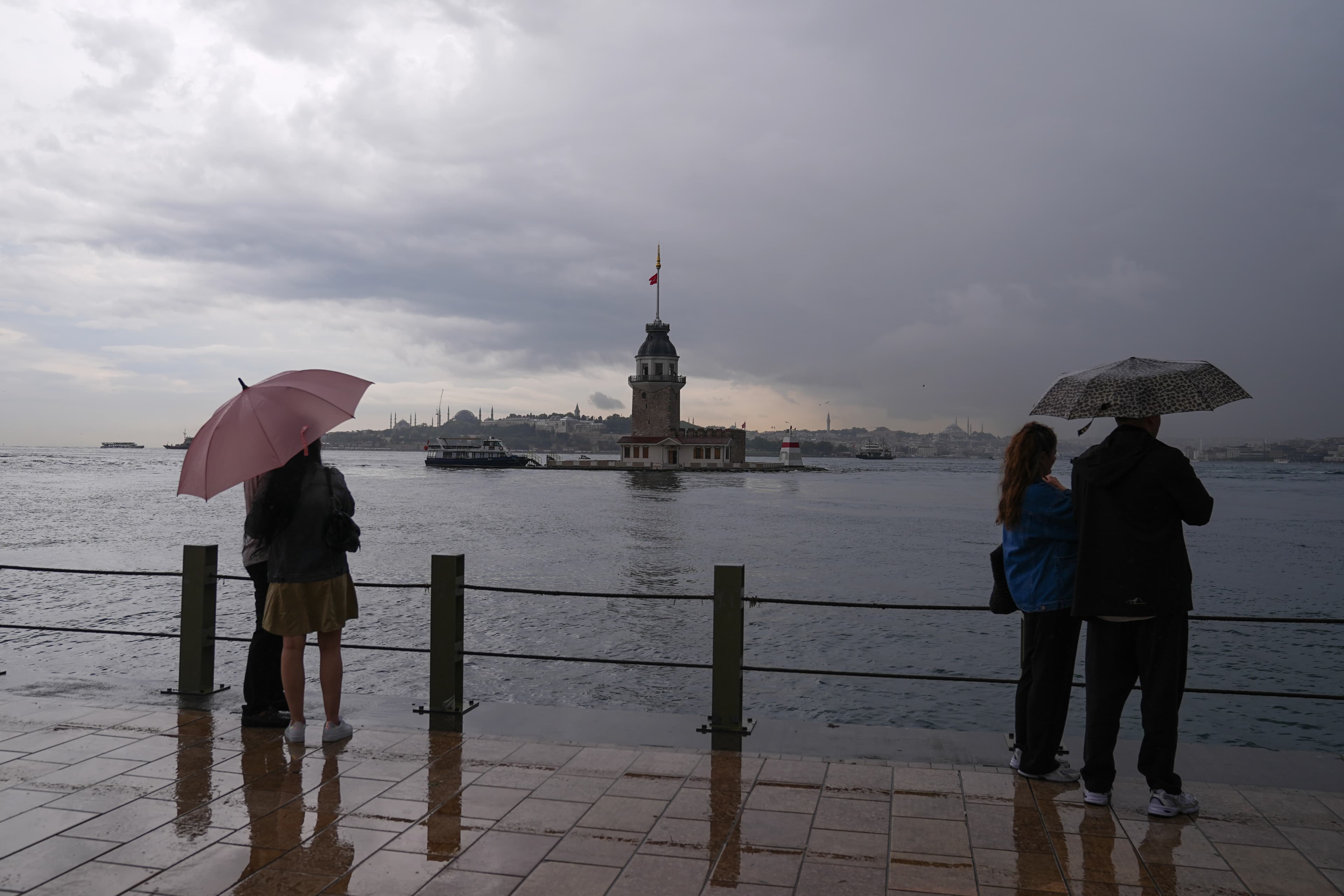 Meteorolojiden çok sayıda il için sağanak yağış uyarısı