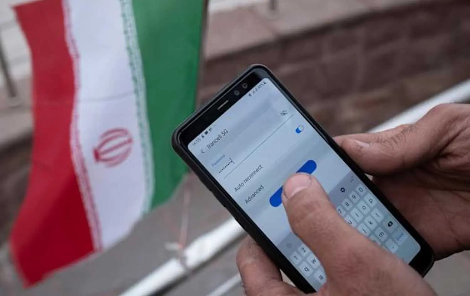وەزیری گەیاندنی ئێران: تاوەکو فیلتەرشکێن لانەبرێ، ئینتەرنێتی باش دابین ناکرێ