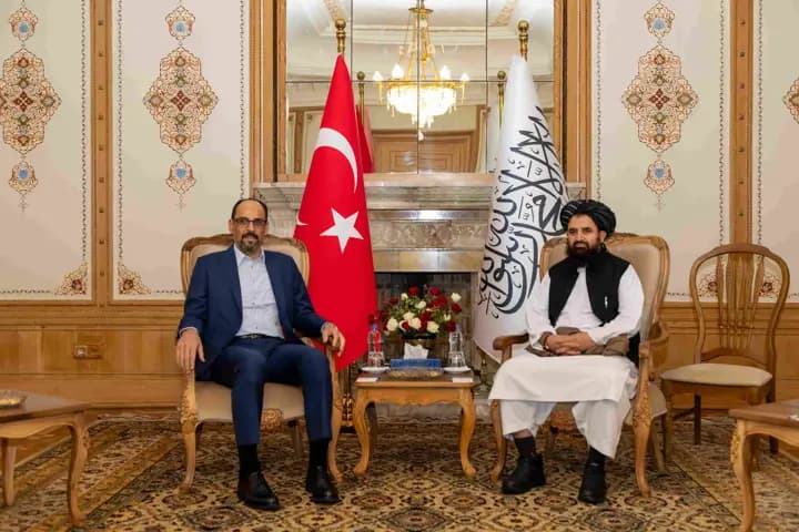 سەرۆکی میت سەردانی ئەفغانستانی کرد