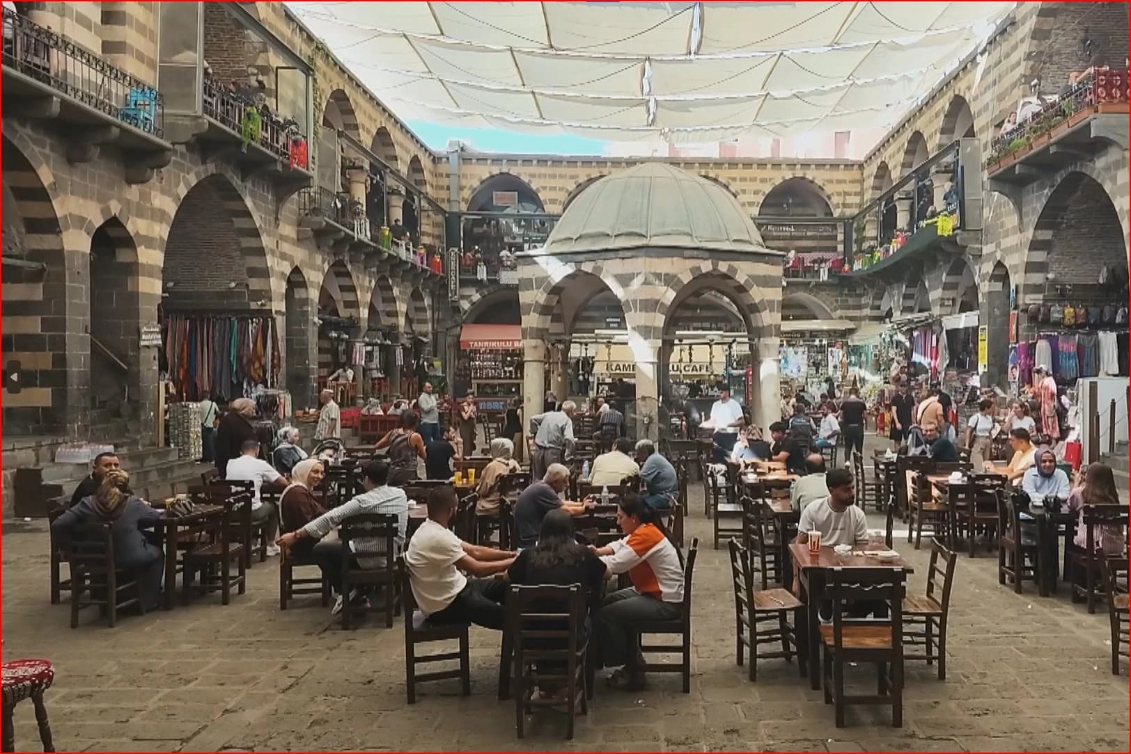 Li Amedê kelecana maça Amedspor û Beşîktaşê: Otel û bazar tijî bûn