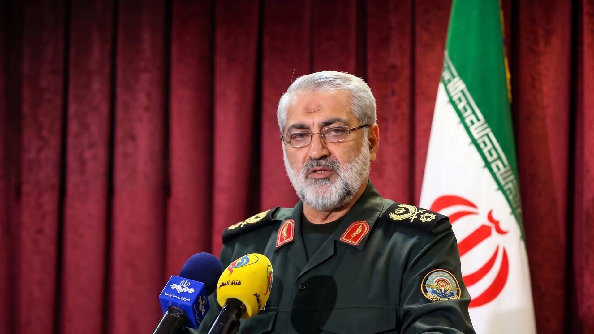 "هێزە چەکدارەکانی ئێران: بانگەشەی ئەمریکا بۆ تێپەڕاندنی نەوت بە تەنگەی هورمزدا "درۆیە
