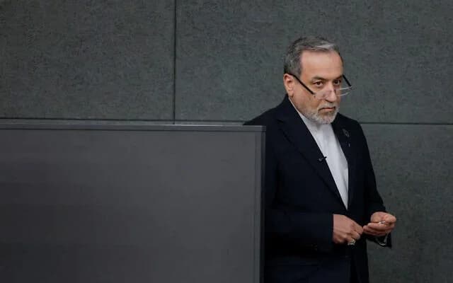 Araghchi delivers Iran’s ‘firm stance’ on Hormuz to US envoy in UNGA meeting: State media