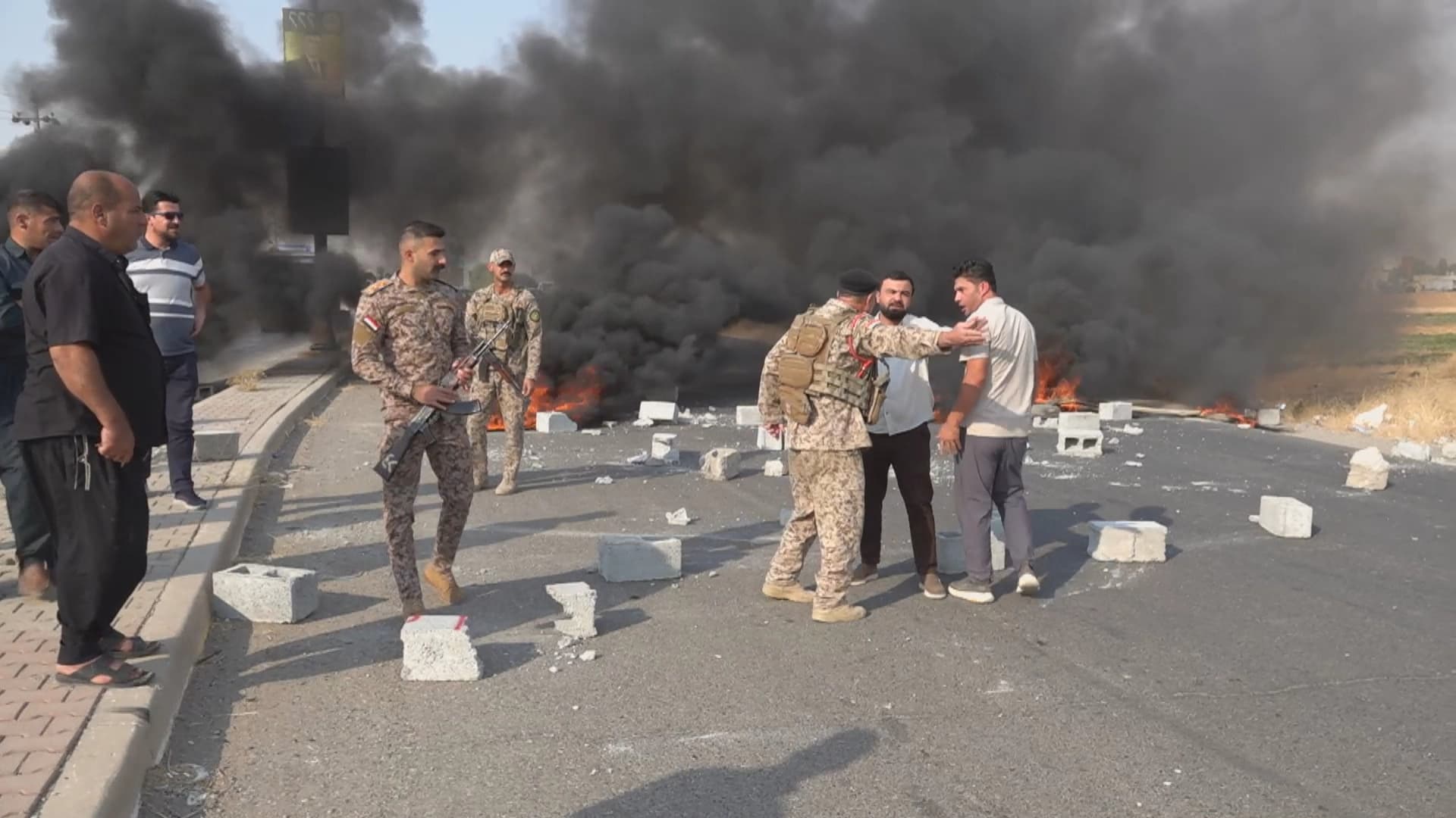 سوپای عێراق دووکان و باخی هاووڵاتییانی کوردی لە کەرکووک رووخاند