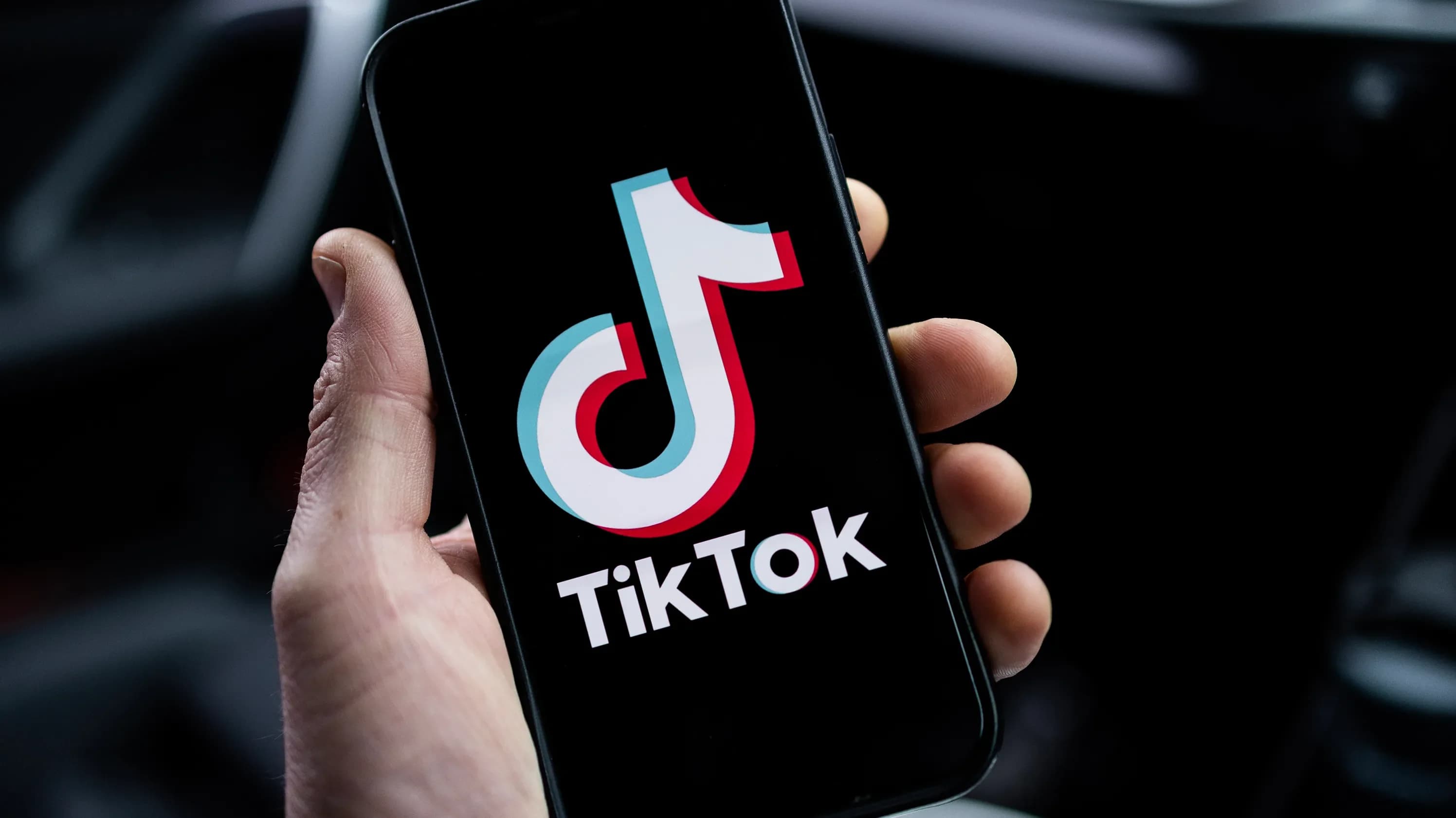 TikTok fenomenlerine operasyon: 10 kişi gözaltında