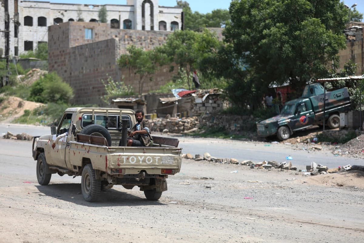 ئۆپەراسیۆنی (بەرەبەیانی یەمەن) بە پاڵپشتی هێزی ئاسمانیی سعودیە لە یەمەن بەڕێوەدەچێ
