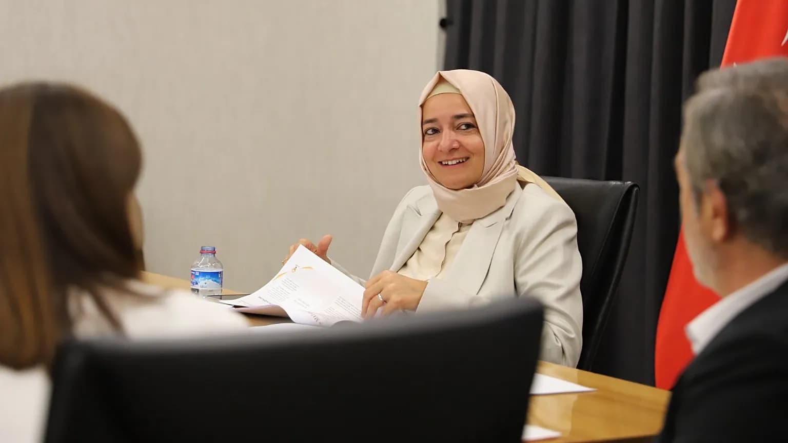 Fatma Betül Sayan Kaya ve eşinin hesaplarındaki fon parasının iadesi için yazı yazıldı