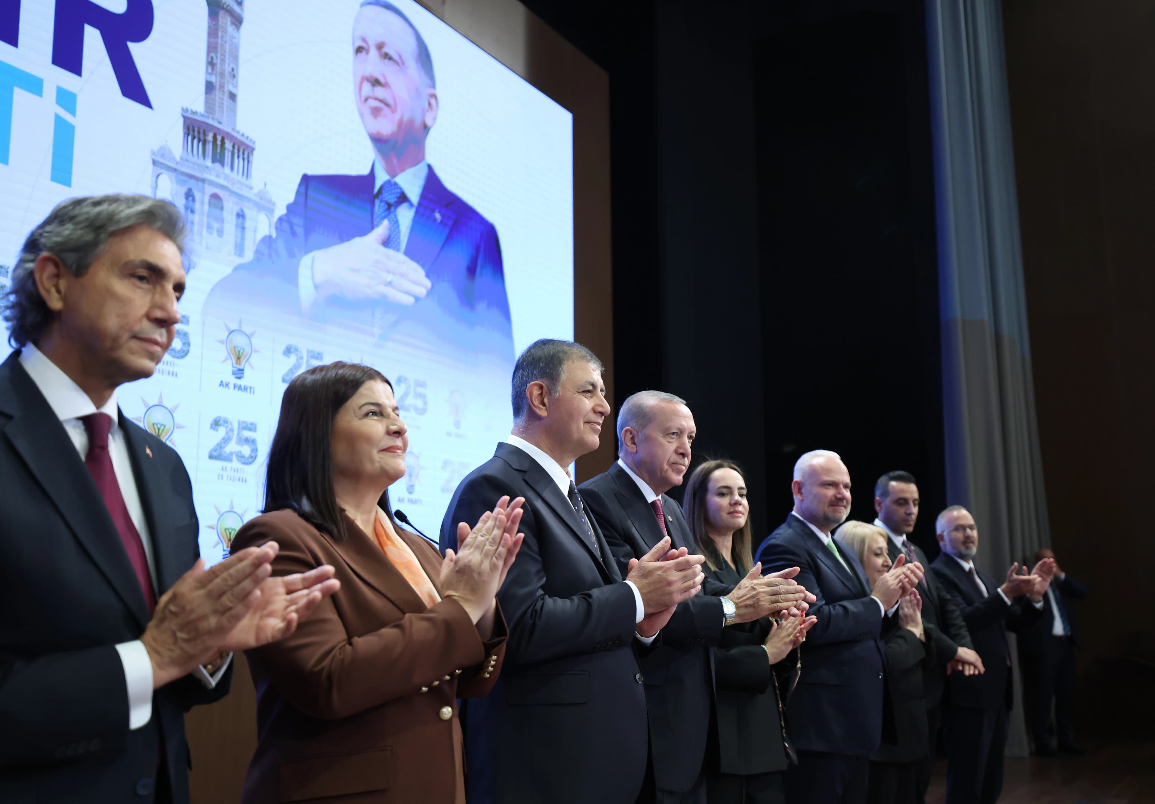 Erdoğan, Bahçeli’nin çağrısına yanıt verdi: Cemil Tugay AK Parti’ye katıldı