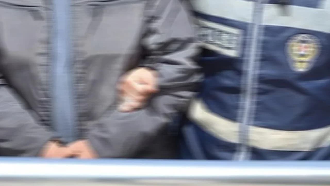 RIHA - Kesê ku li astengdarekî dabû hat girtin