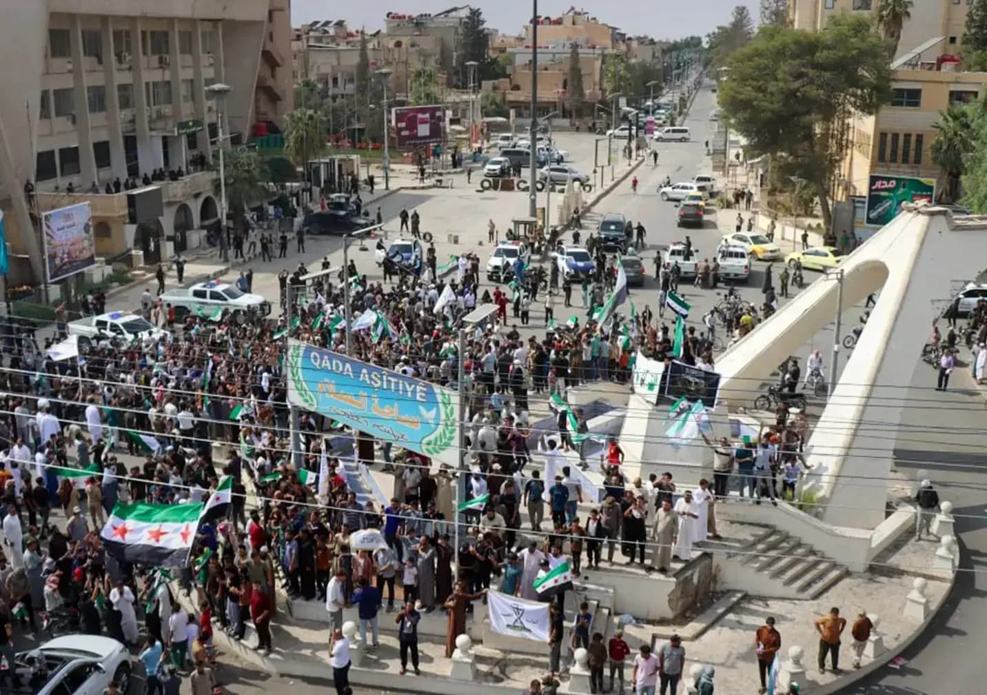 HISÎÇA - Çekdaran ji ber Alaya Kurdistanê êrişî 3 birayên Kurd kir