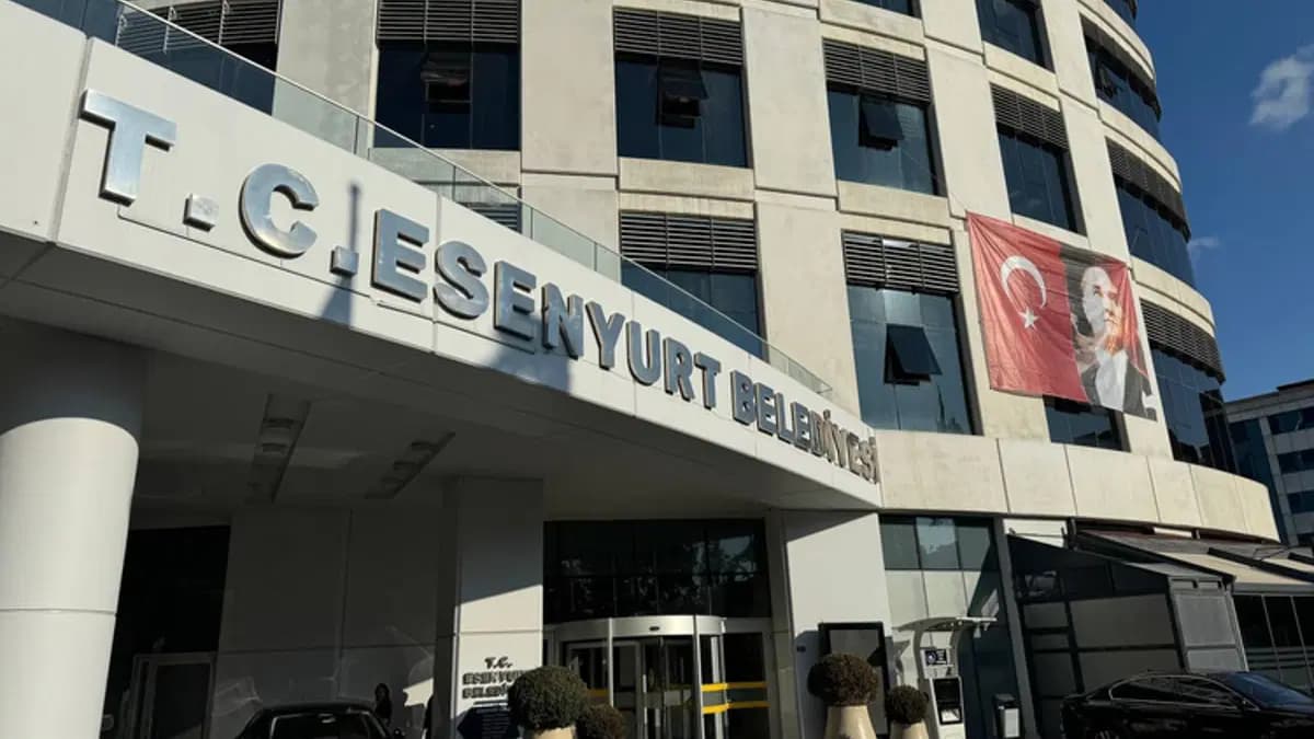 Esenyurt Belediyesi'ne operasyon: 9 kişi tutuklandı
