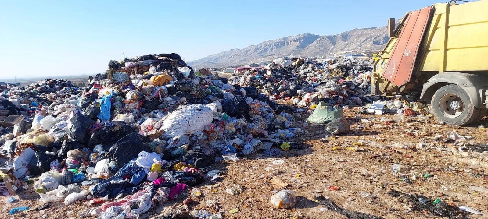 شارەوانیی پیرزین: رۆژ نا رۆژێک زبڵی گوندی براخ کۆدەکەینەوە