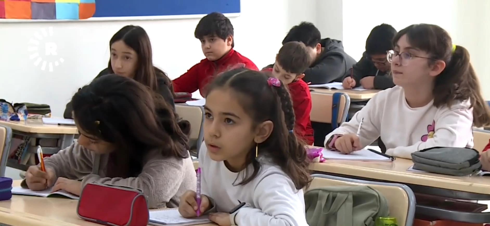 Seçmeli Kürtçe dersinde kitap ve öğretmen yetersizliği: Dersler fotokopiyle işleniyor