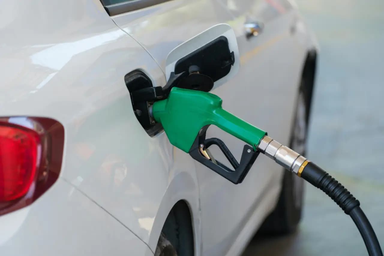 Benzine 5 lira 65 kuruş indirim bekleniyor