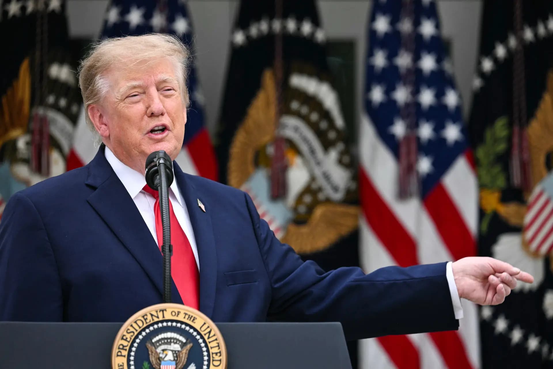 Trump: İran’a karşı nükleer değil ama ‘Bombaların Anası’nı kullanabilirim