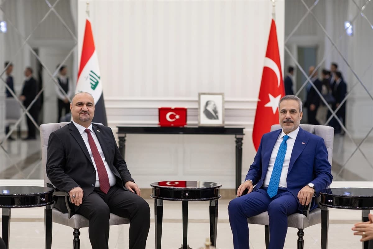 Dışişleri Bakanı Hakan Fidan, Irak Devlet Bakanı Muhammed Seman Ağa ile bir araya geldi