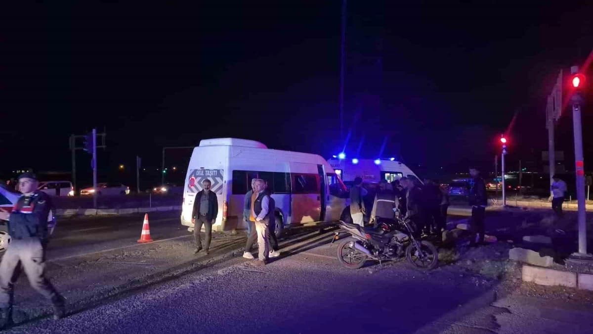 Li Semsûrê qeza: 12 kes birîndar bûn