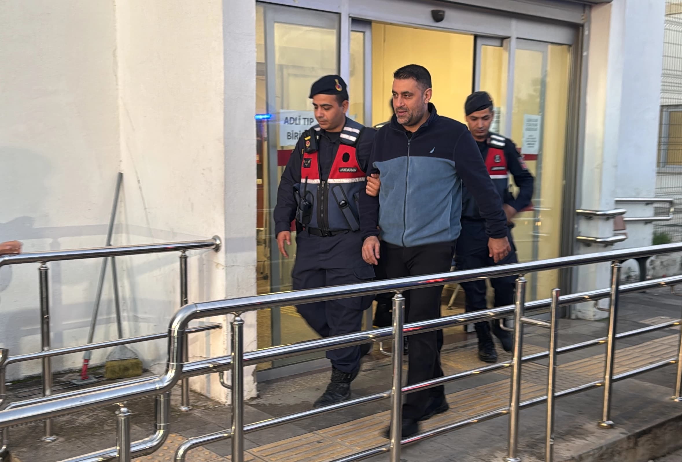 Çukurova Belediyesi’ne yönelik soruşturması: 34 kişi tutuklandı