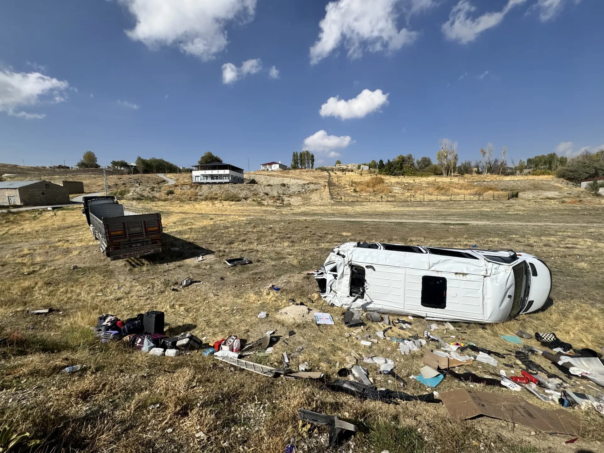 Li Wanê qeza: Kesek mir, 11 kes birîndar bûn