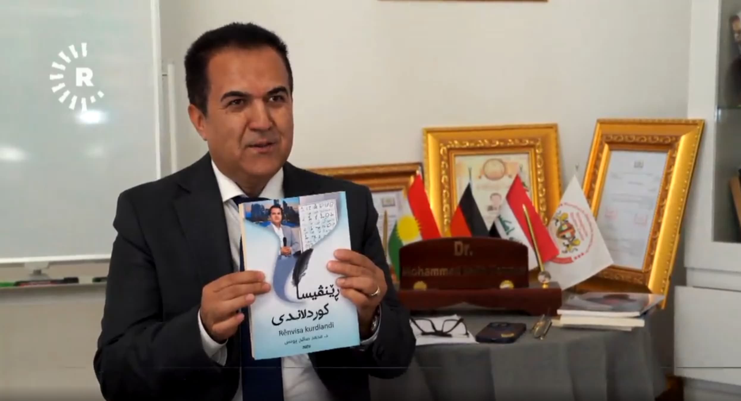 Almanya’da yaşayan Kürt akademisyen 24 harfli 'Kurdlandi' alfabesini geliştirdi