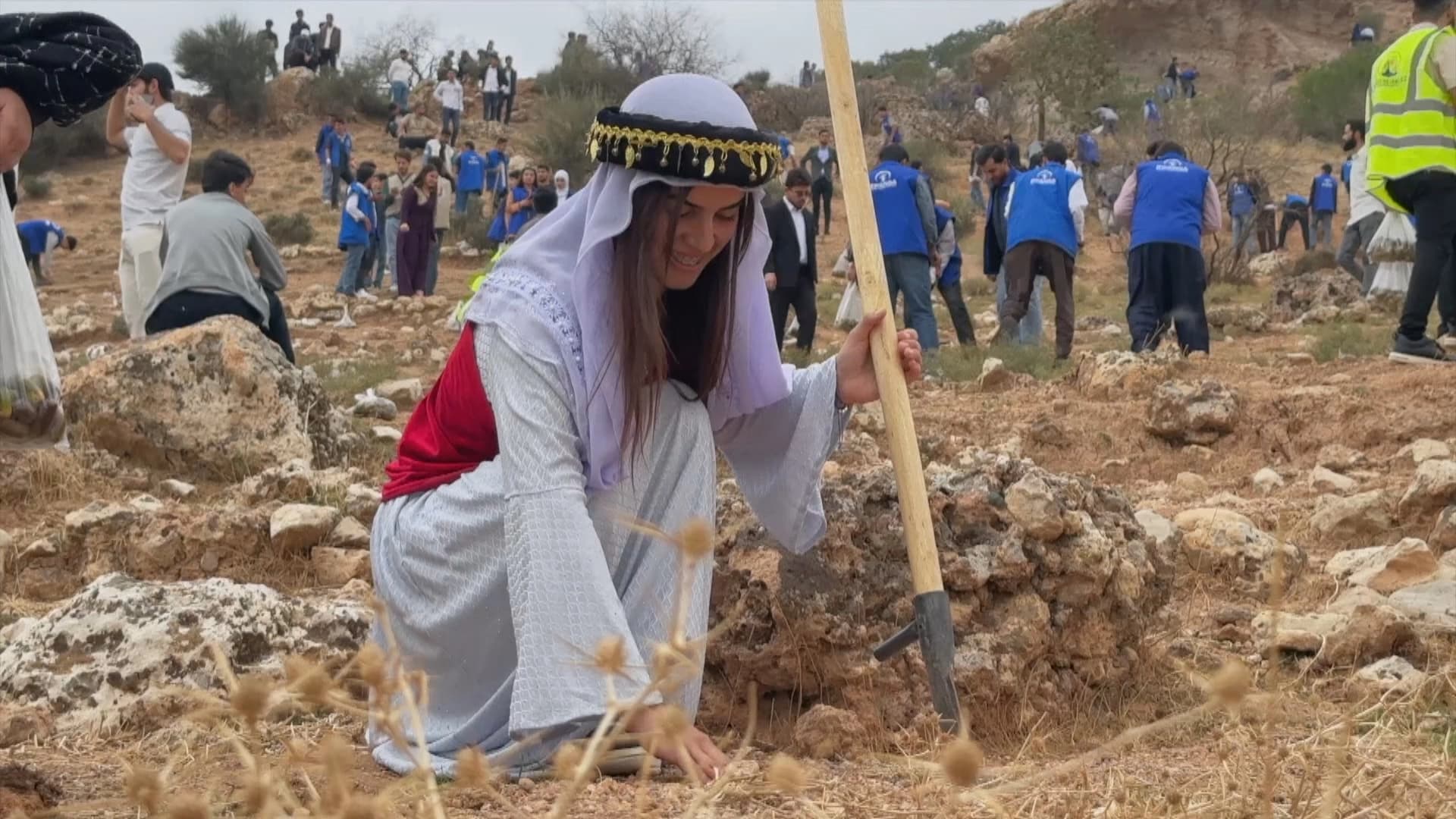 Rwanga’s 1M oak-tree-campaign reaches Lalish