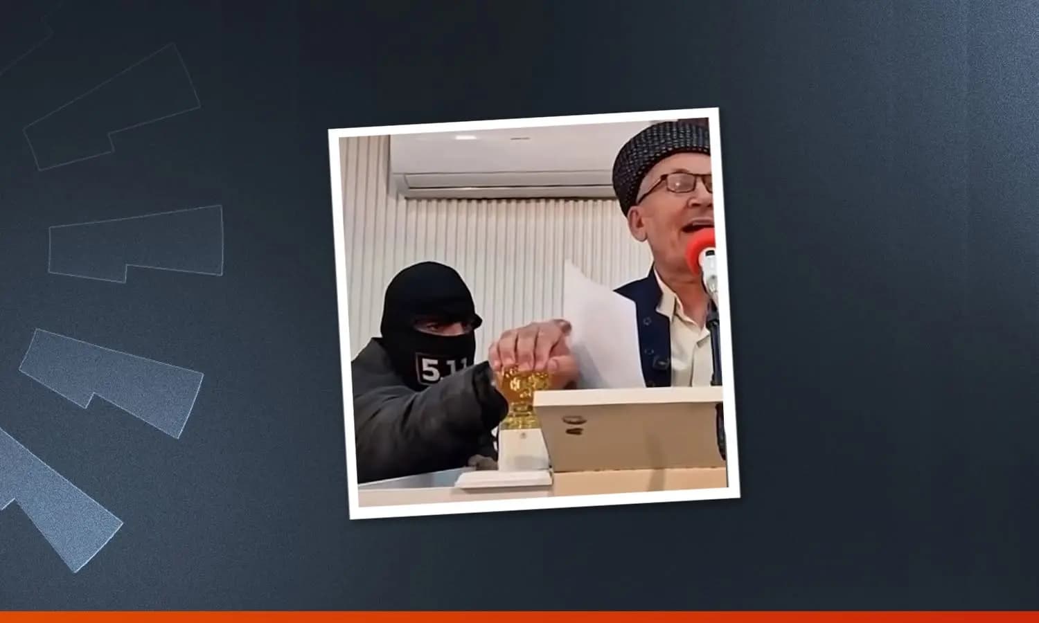 Cami cami gezip tehdit mektubu dağıttı: Üzerinden tabanca çıkan genç hakkında IŞİD şüphesi!