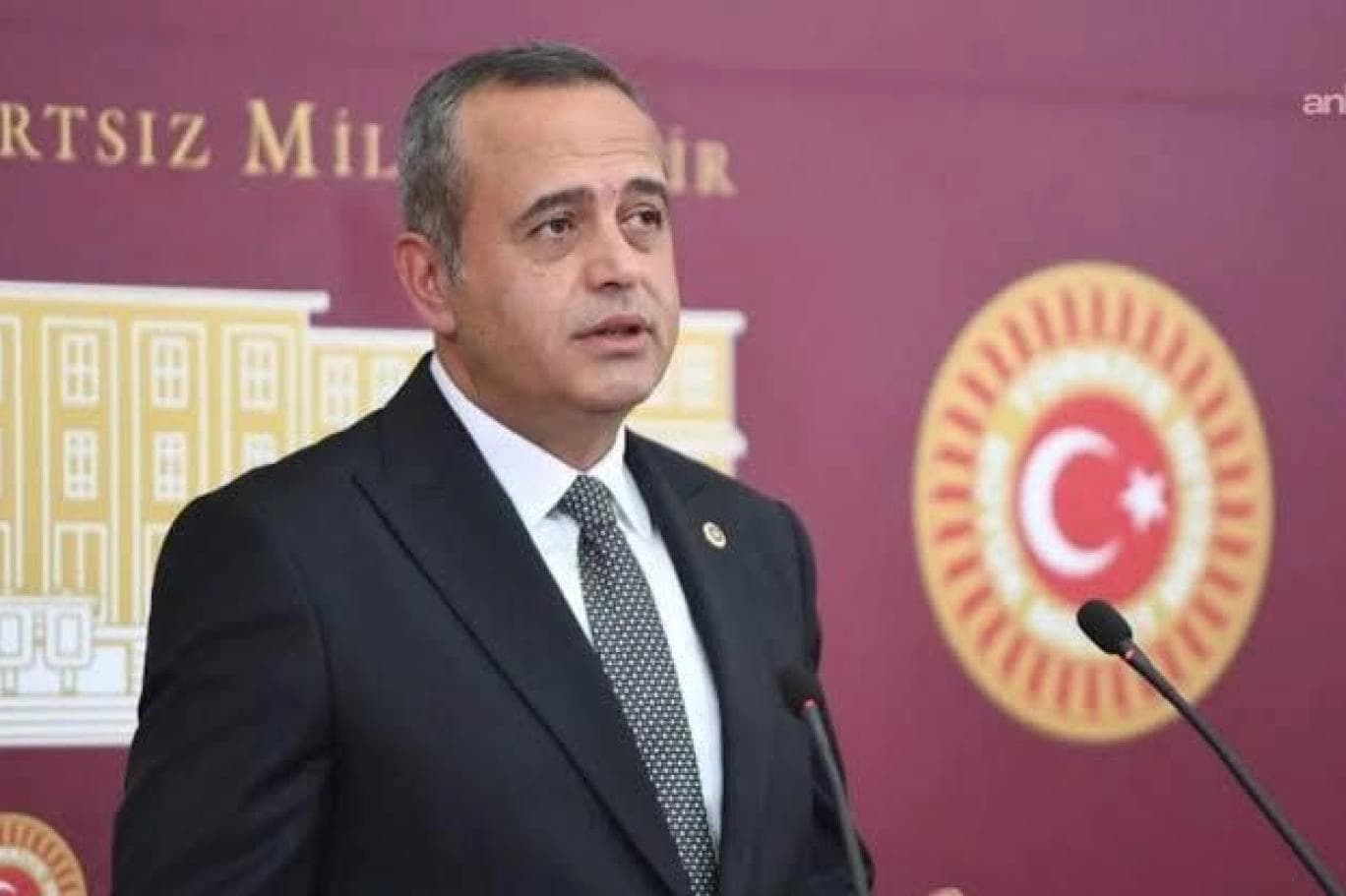 دەستلەکارکێشانەوەی پەرلەمانتارێکی تورکیا فراکسیۆنێکی هەڵوەشاندەوە