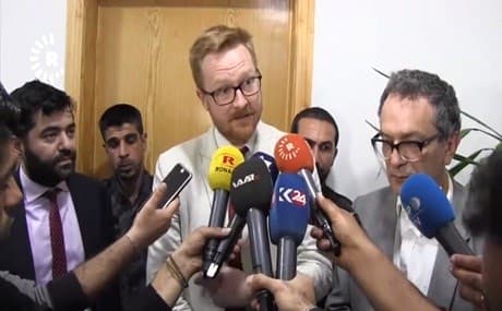 Labour MP Lloyd Russell-Moyle (center), Lord Maurice Glasman (right) met with Rojava officials on Tuesday. Photo: Rudaw video