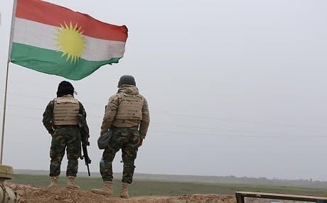 A pair of Peshmerga soldiers on the Makhmour front in early 2017. Photo: Farzin Hassan / Rudaw