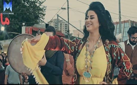 A screenshot from Marya Hawrami's video for Dlakam. Photo: Kurdmax