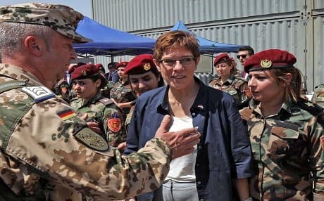 German Defence Minister Annegret Kramp-Karrenbauer meeting female Peshmerga fighters in Erbil on August 21, 2019. Photo: AFP/Safin Hamed