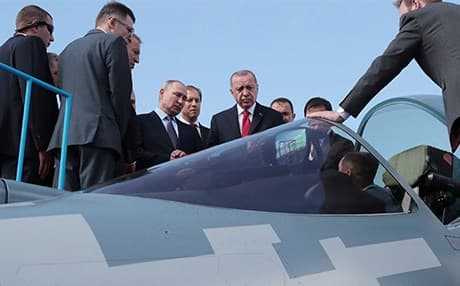 Erdoğan SU-57'yi inceledi