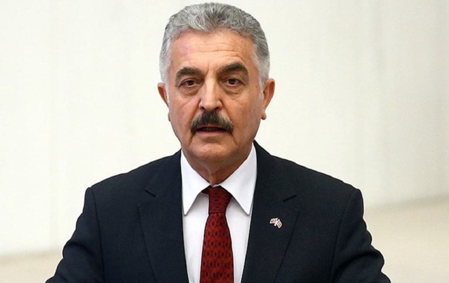 Sekreterê Giştî yê MHPê îtiraza zanyariyên di pirtûka waneya dîroknasiyê de kir