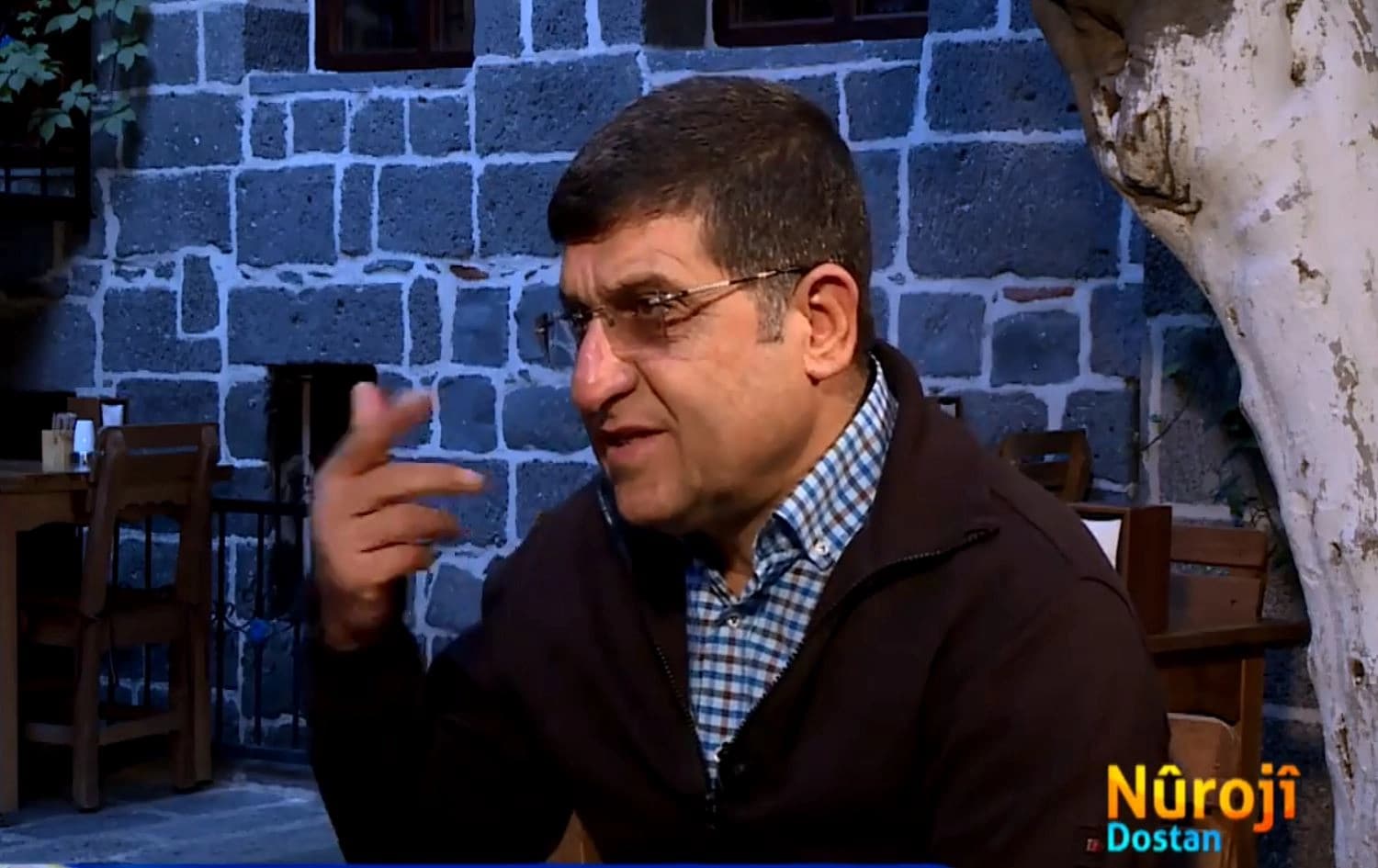 Ghafur Turkay, head of the Armenian Religious Council in Diyarbakir speaks of his community's plight in the province on Rudaw TV's Nuroji Dostan (Breakfast with Friends). Photo: Rudaw TV