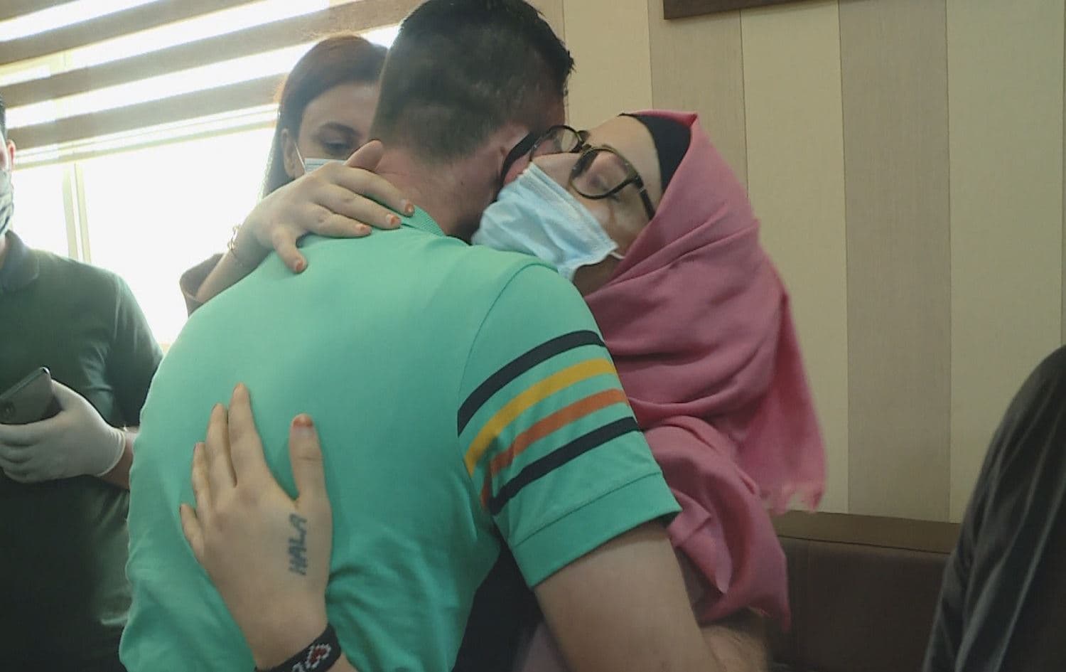 Hela Mahlo reunites with her family on August 23, 2020. Photo: Rudaw
