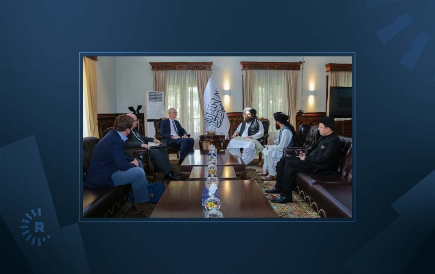 کۆبوونەوەی سایمن گاس لەگەڵ ئەمیرخان موتەقی. وێنە: رۆیتەرز