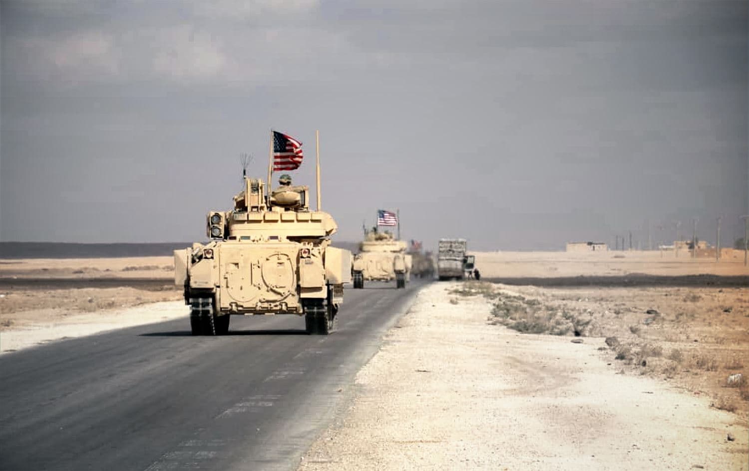 US patrols passing by villages in northeastern Syria’s (Rojava) Deir ez-Zor and Hasaka. Photo: SDF/Twitter