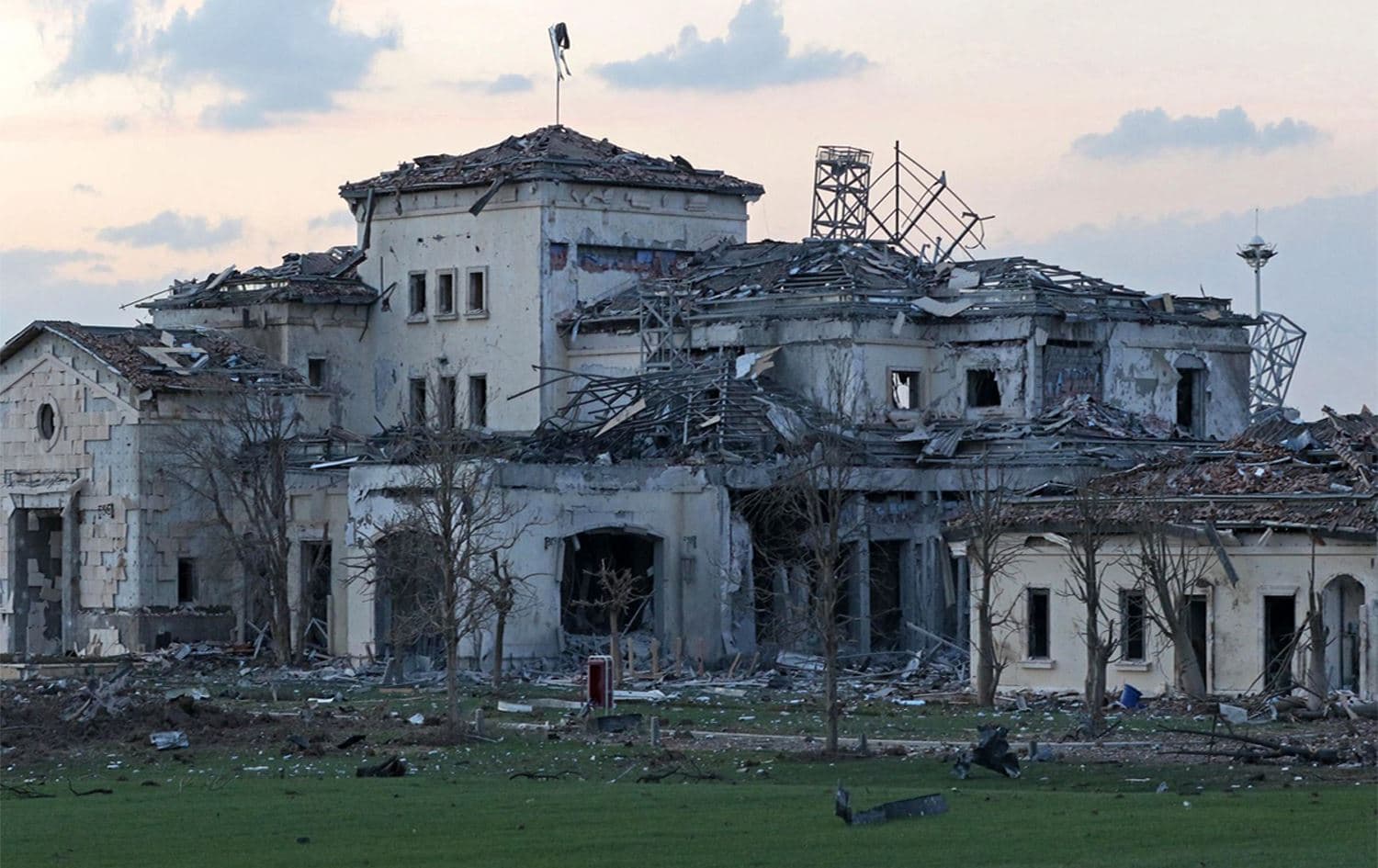 View of a house damaged in the missile attack on Erbil on March 13, 2022. Photo: Safin Hamed/AFP
