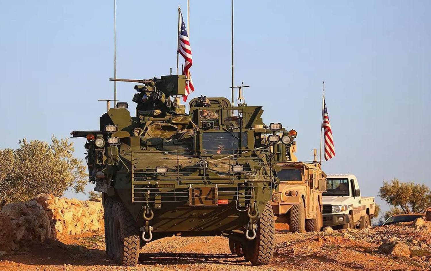 Hêzên Hevpeymaniya Navdewletî yên bi serkêşiya Amerîkayê li Sûriyê.