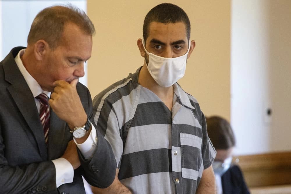 Defense attorney Nathaniel Barone, left, and Hadi Matar, 24, right, listen during an arraignment in the Chautauqua County Courthouse in Mayville, NY., Thursday, Aug. 18, 2022. Photo: AP