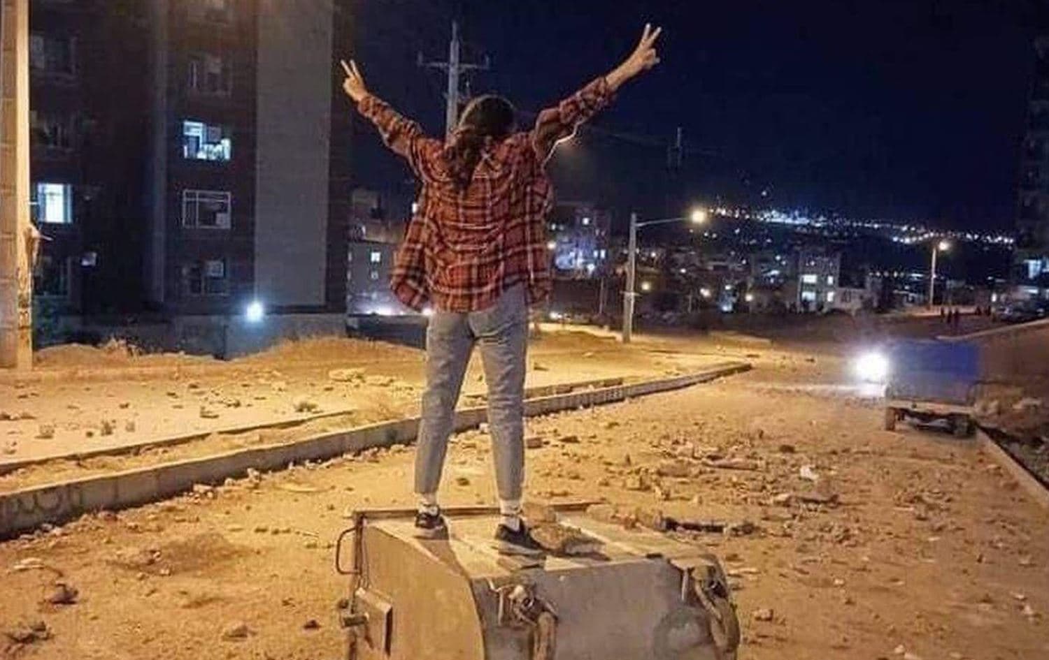 A woman without a headscarf in Sanandaj. Photo: Social media