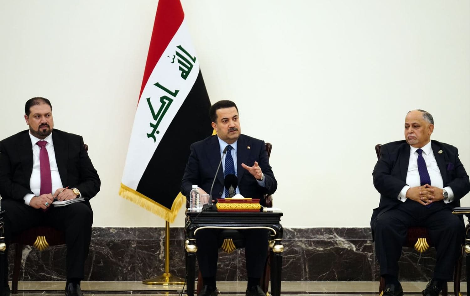 Iraqi Prime Minister Mohammed Shia' al-Sudani meeting with figures in the private sector on November 13, 2022. Photo: INA