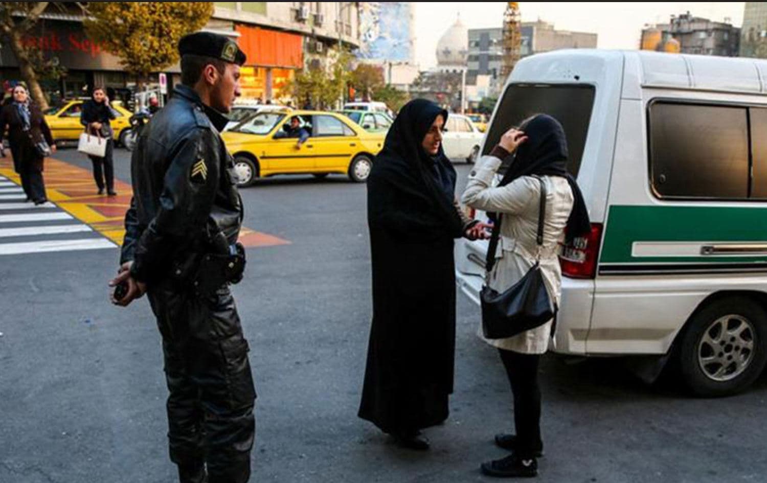 İran'da 'ahlak polisi'nin lağvedilmesi kesinleşti