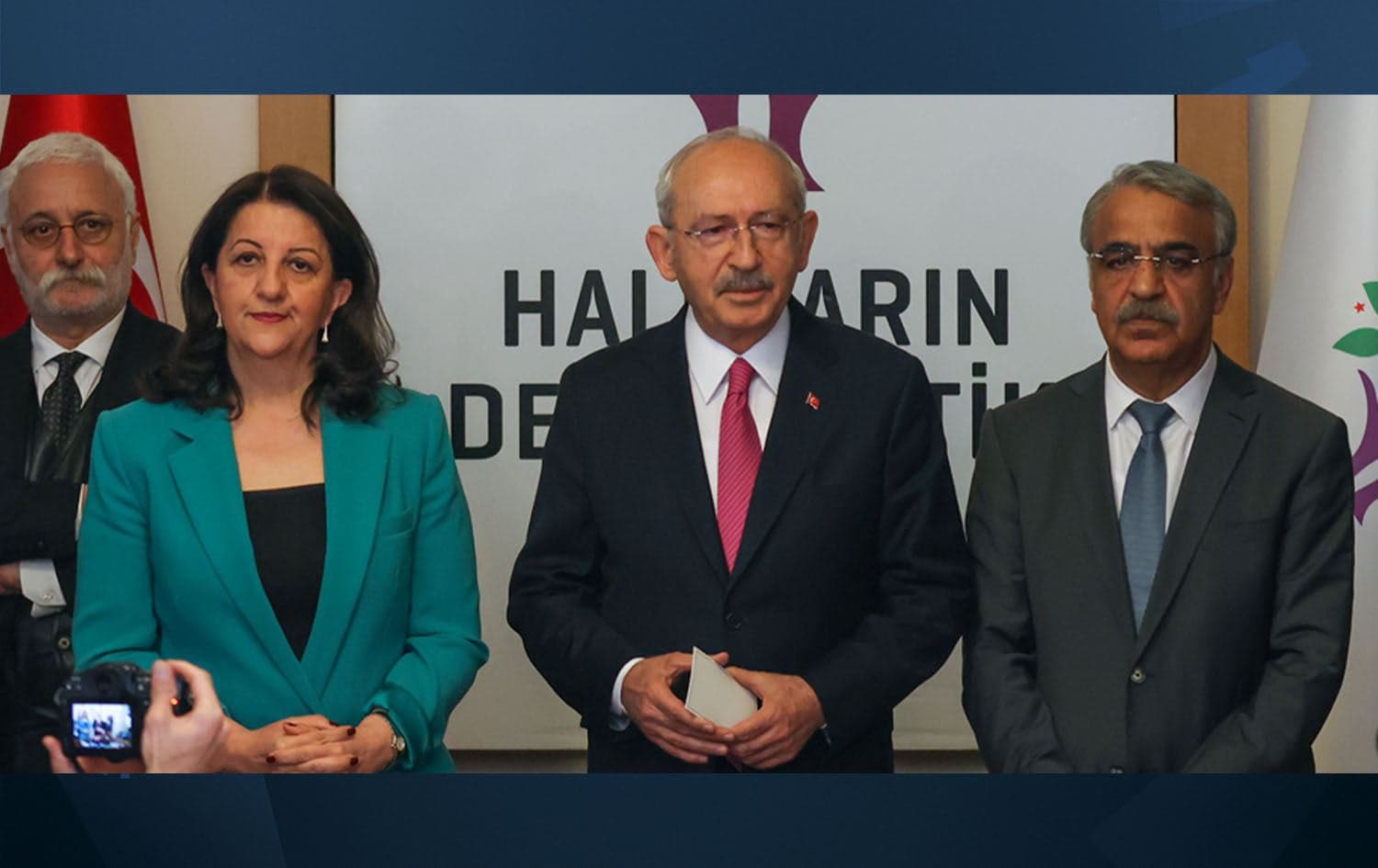 CHP leader Kemal Kilicdaroglu standing between HDP co-chairs Pervin Buldan (left) and Mithat Sancar (right) inside the Turkish Parliament on 20 March 2023. Photo: HDP Media