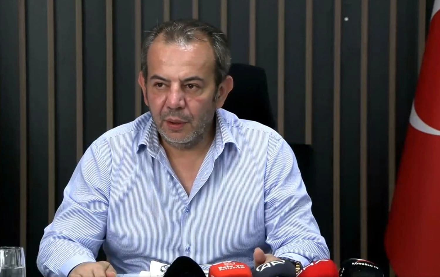 Tanju Ozcan, mayor of Bolu speaking to journalists on July 2, 2023. Photo: screengrab/Tanju Ozcan/Twitter