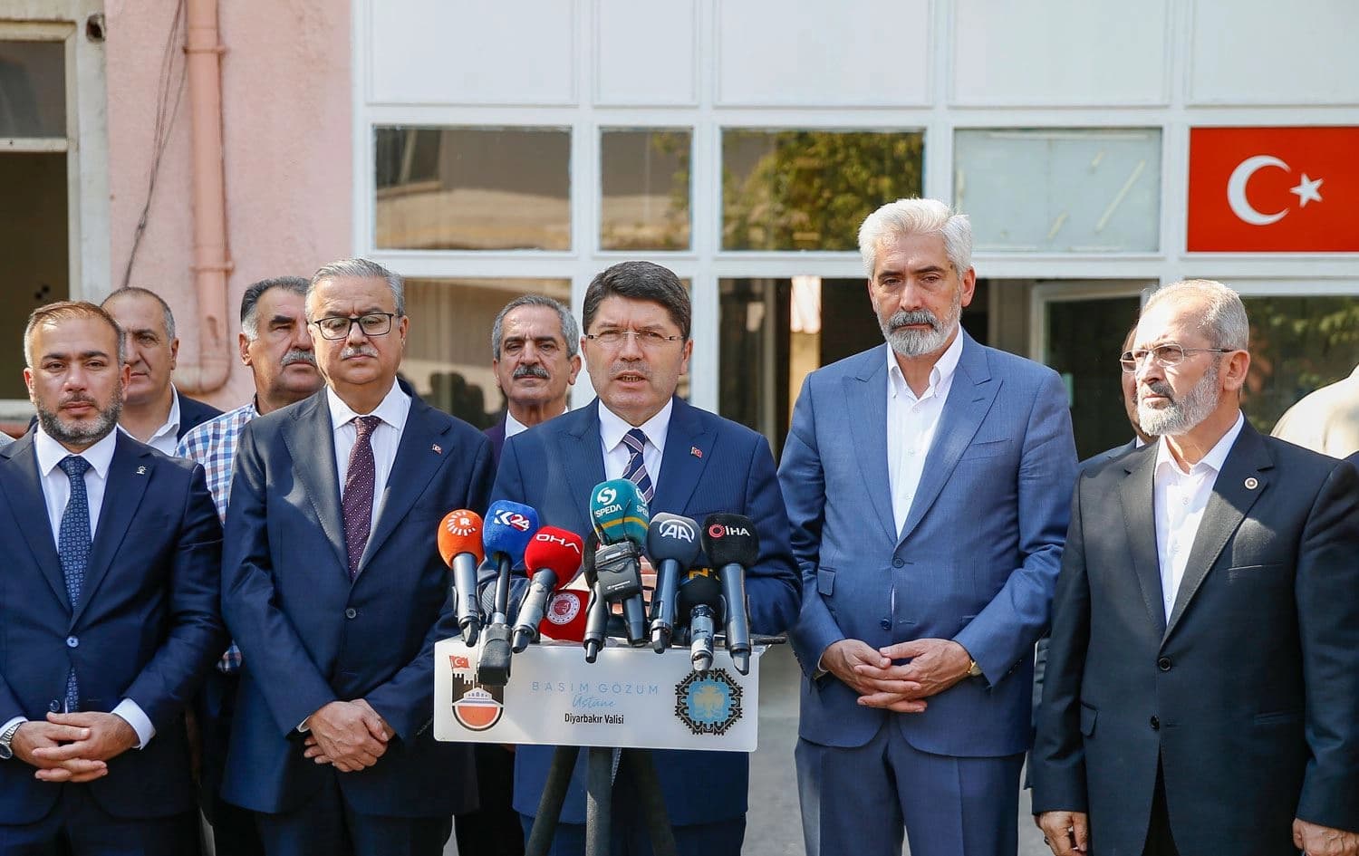 Tunç'un basın açıklamasından kare
