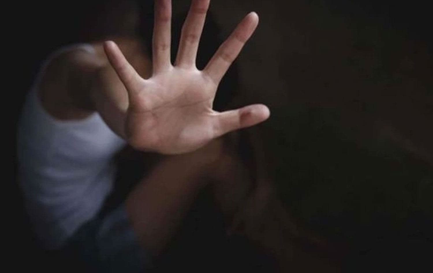 RIHA - Muxtarê ku destdirêjî li zarokekê kiribû ji kar hat dûrxistin