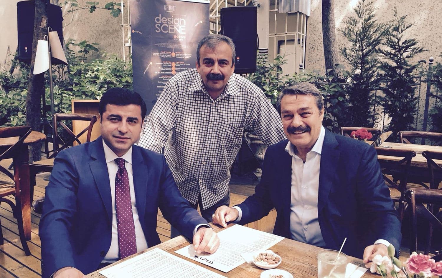 Sanatçı Kadir İnanır, Sırrı Süreyya Önder ve Selahattin Demirtaş Foto: Arşiv