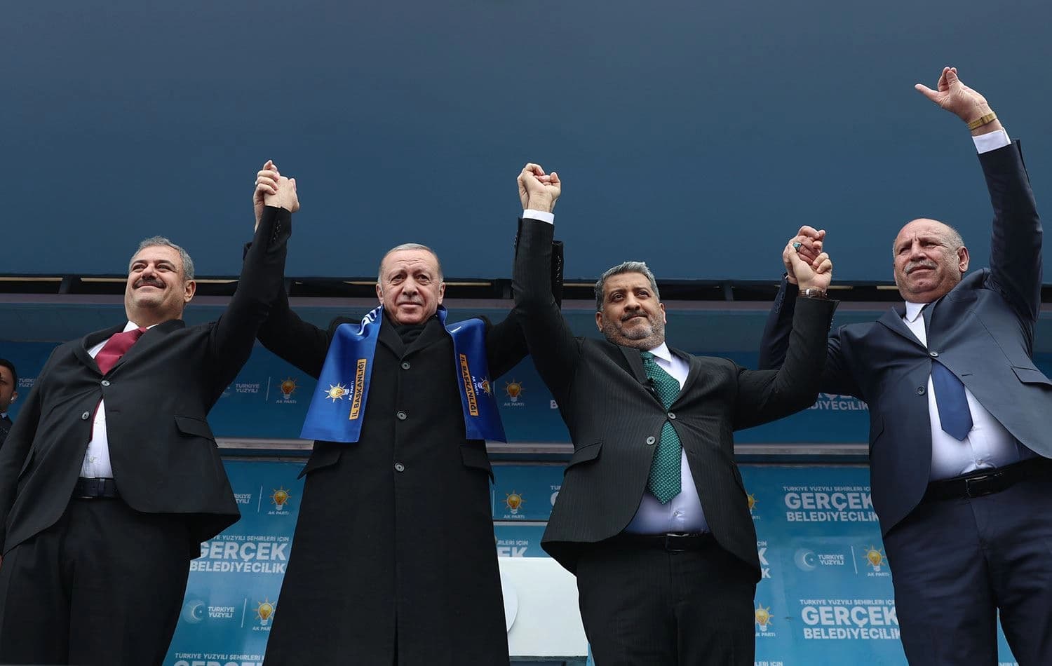 Türkiye Cumhurbaşkanı Erdoğan, Diyarbakır'da düzenlenen AK Parti mitinginde konuştu. / AA