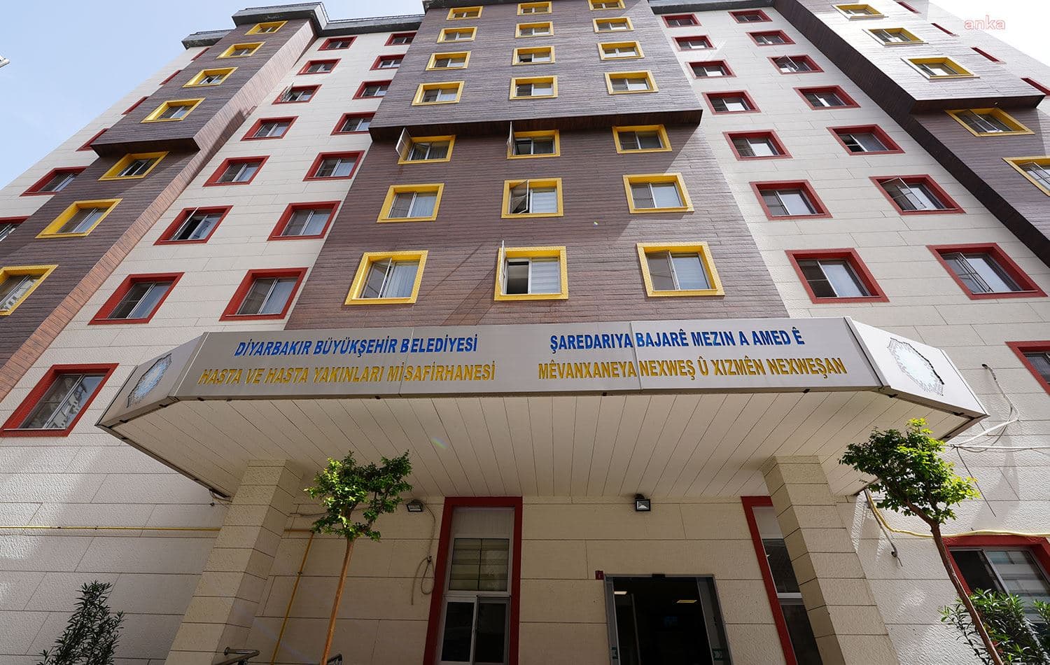 Diyarbakır Bütükşehir Belediyesi binası / ANKA