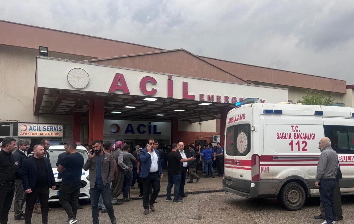 Yaralılar hastaneye kaldırıldı. / Foto: AA